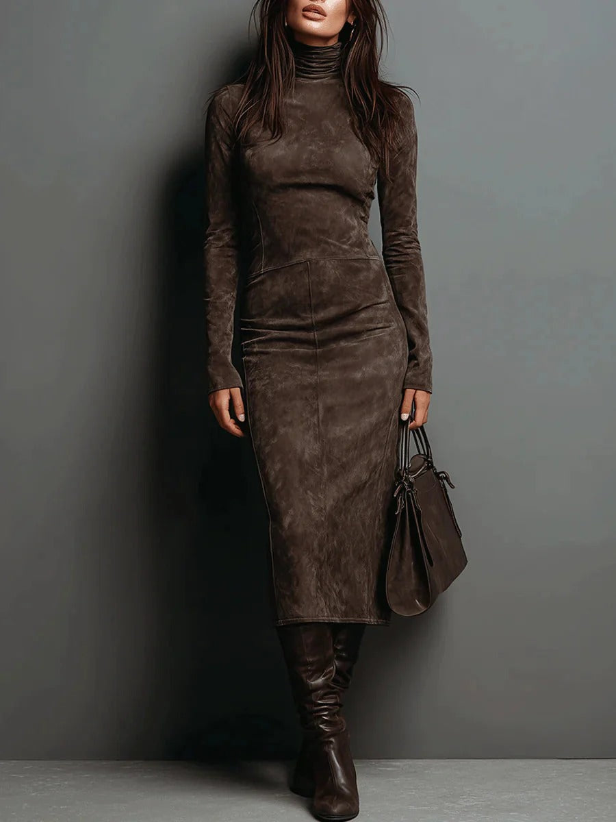 Vestido Midi de Gamuza y Cuello Alto
